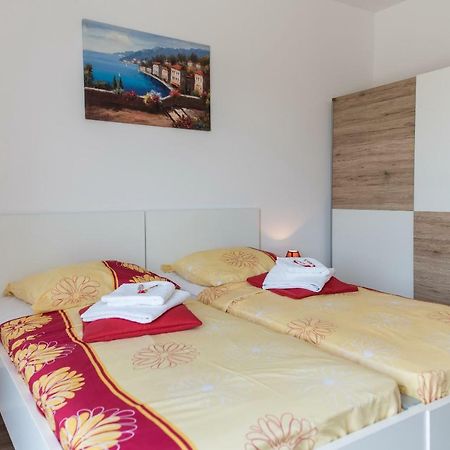 De Luxe Apartment Mediteran 1**** Затон Экстерьер фото
