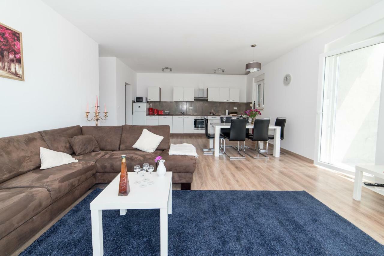 De Luxe Apartment Mediteran 1**** Затон Экстерьер фото